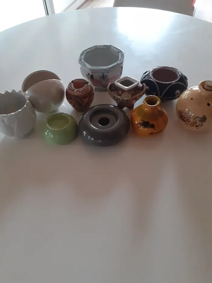 Lot 10 pots