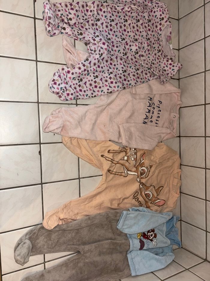 Lots vêtements filles , de tout  1-3 mois - photo numéro 4