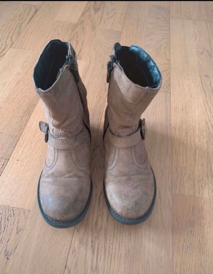 Bottes en cuir taille 28