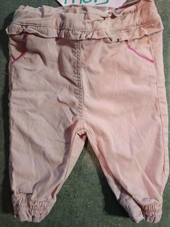 Pantalon rose 3 mois - photo numéro 2