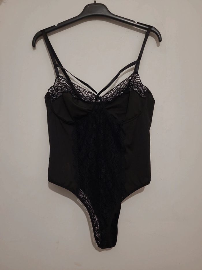 Body noir - photo numéro 2