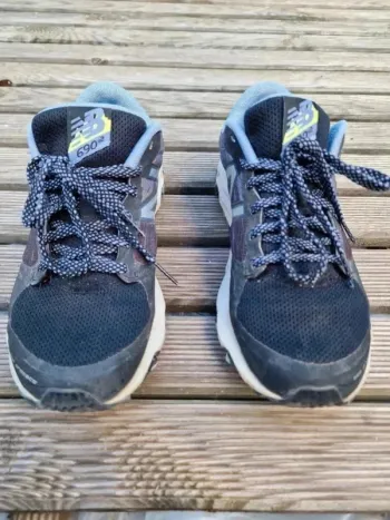 New Balance 690 Femme - Taille 36.5 - Excellent État - Running/Trail
