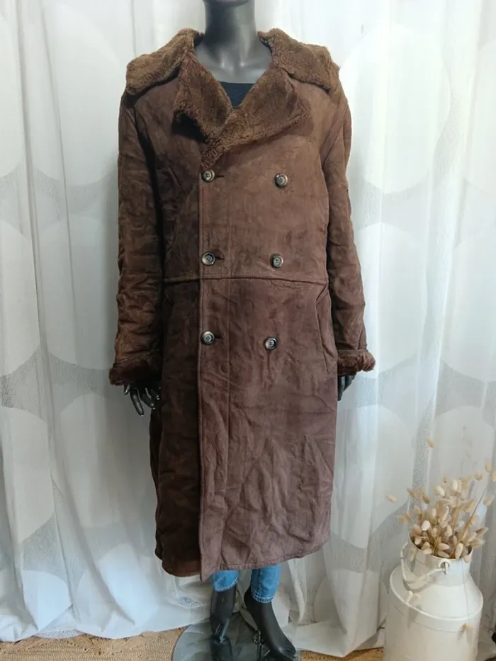 Burberry "manteau d'exception cuir retourné" t. - photo numéro 10
