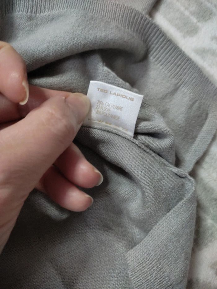 Pull fin gris Col V cachemire et soie Ted Lapidus taille 36 38 - photo numéro 6