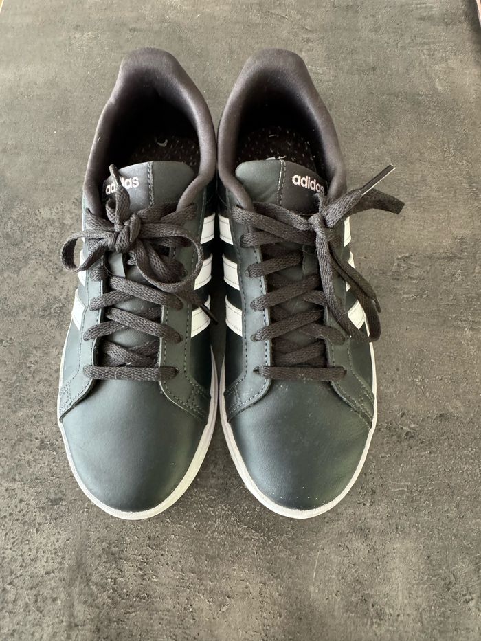 Basket Adidas taille 36