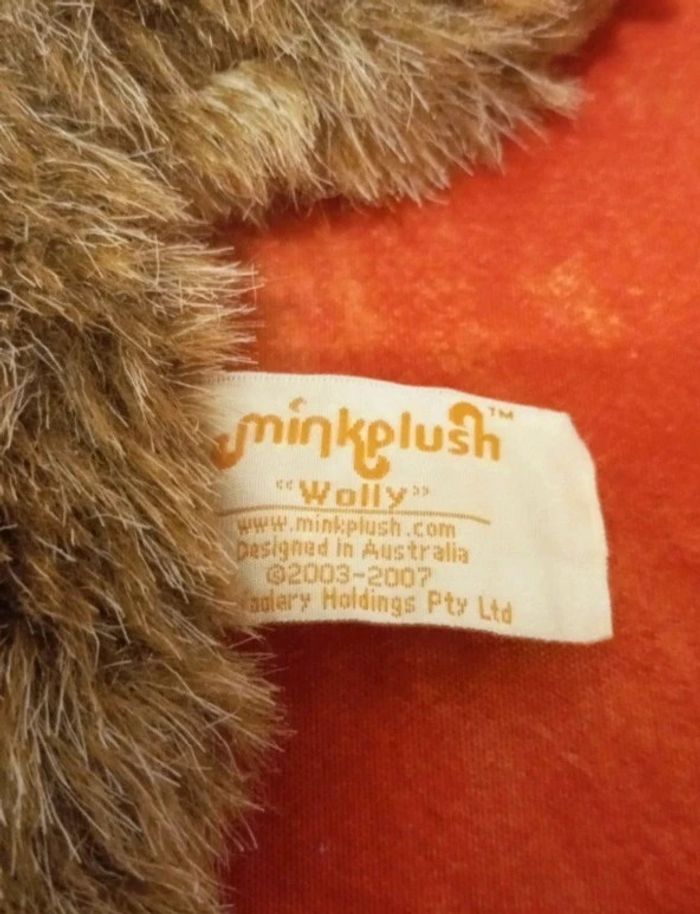 Marionnette Minkplush de Willy le wombat marmotte, castor.. - photo numéro 5