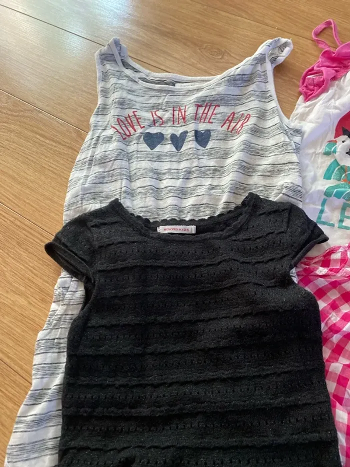 Lot vêtements fille 6 ans - photo numéro 2