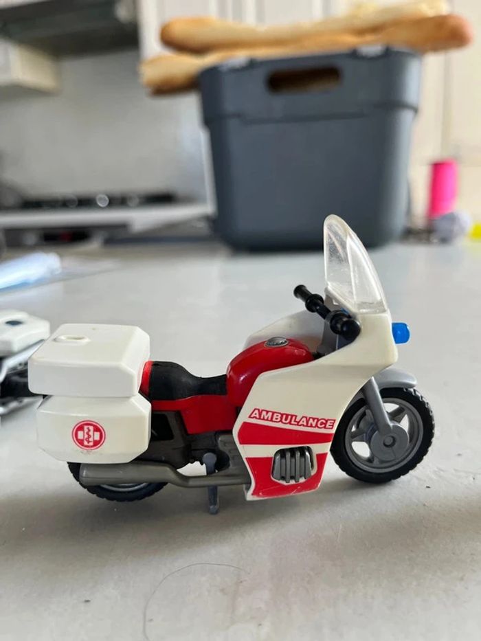 Playmobil moto ambulance - photo numéro 3