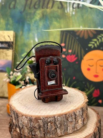 Téléphoner rétro miniature pour maison de poupée