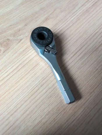 Mini Clé à Cliquet 1/4" Hexagonal 🔧
