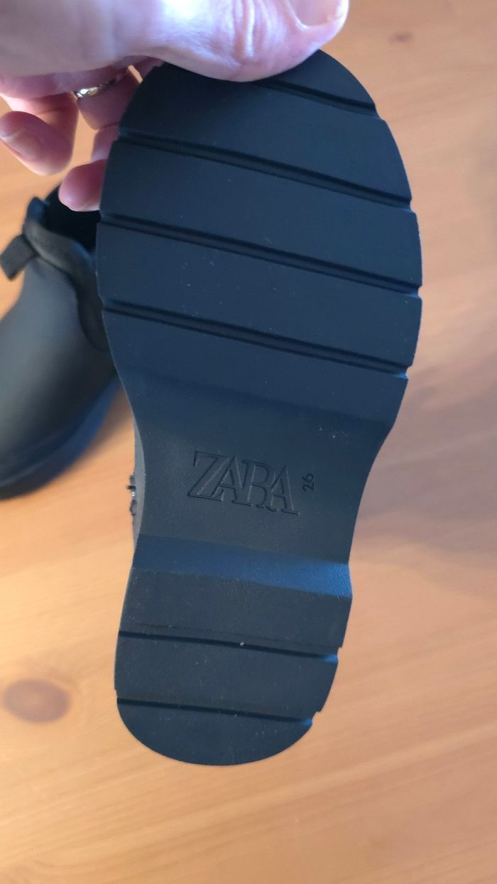 NEUVES (non portées) 🏷💙🤩 Bottines Pointure 26 garçon 💙🤩 - photo numéro 4