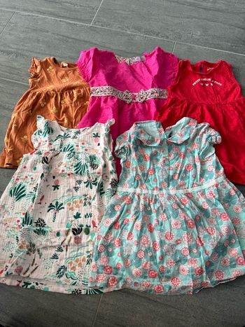 Lot robes manches courtes 18 mois
