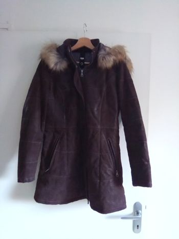 Très beau manteau en cuir