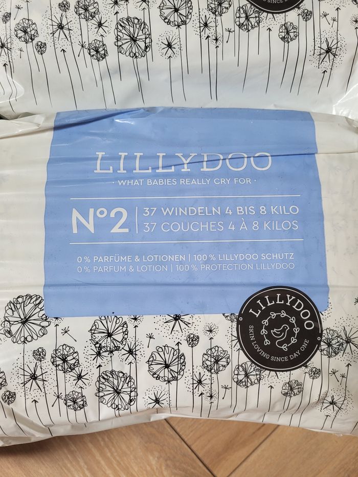 5 Paquets de couches lillydoo taille 2 neufs - photo numéro 2