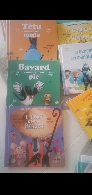 Lot ou à l'unité livres "Hachette" neufs