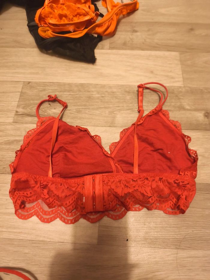 Soutien-gorge sans armatures taille M marque shein neuf - photo numéro 3