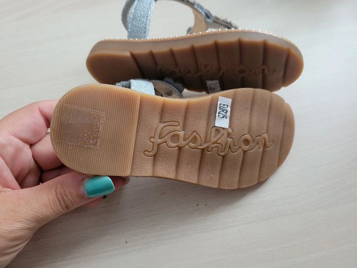 🌺Neuf🌺 sandales à perles - photo numéro 5