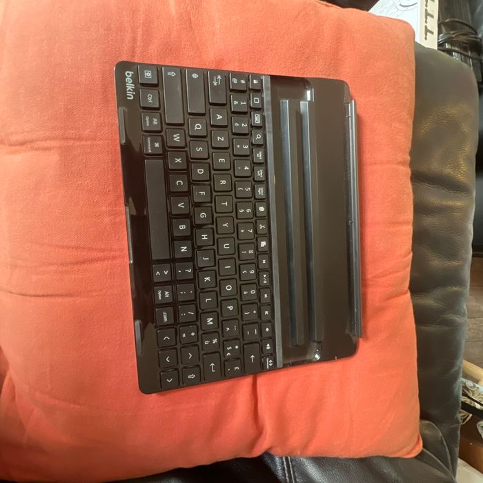 Clavier pour iPad marque belkin Bluetooth