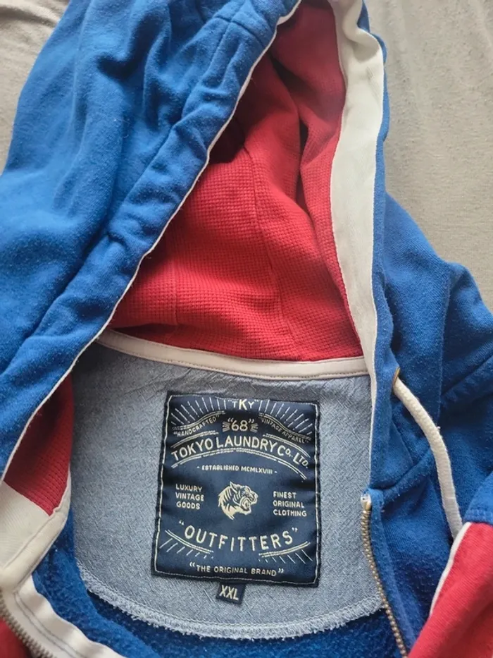Jolie veste a capuche XXL - photo numéro 3