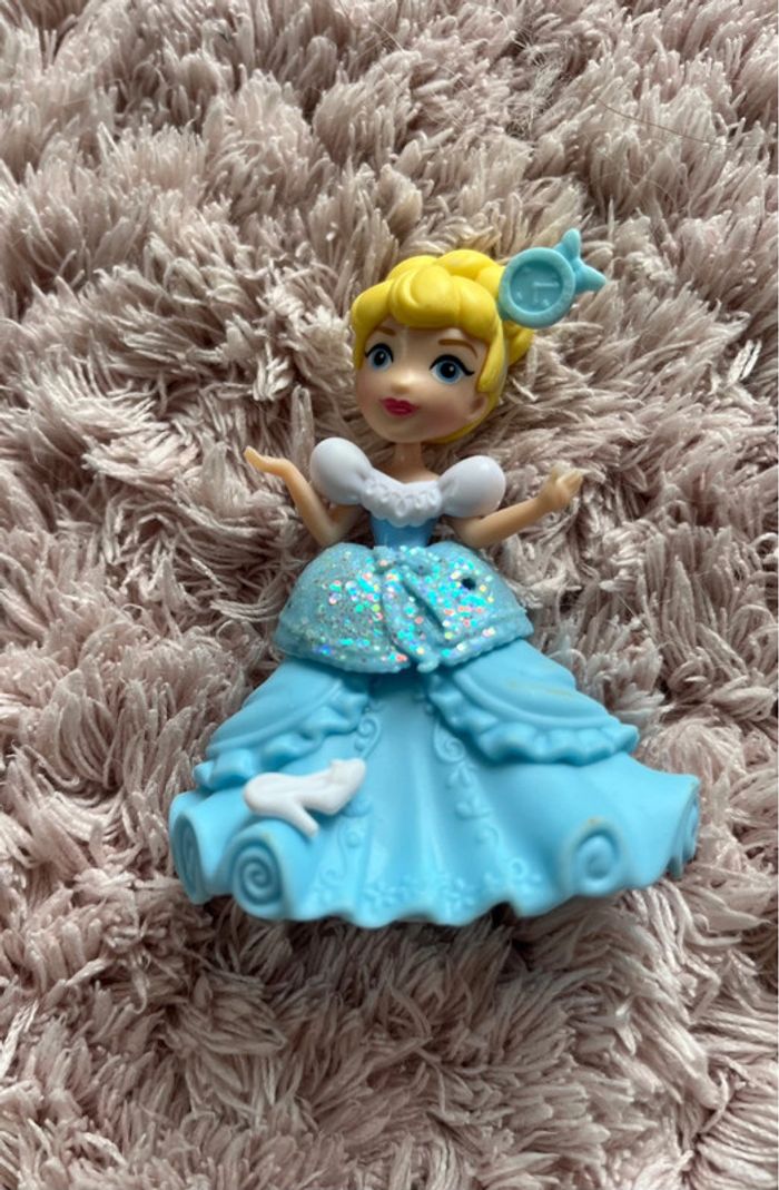 Lot de 11 mini princesse Disney Hasbro - photo numéro 10