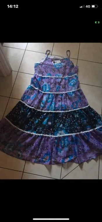 superbe robe évasé lilas/bleu taille 46 neuve XXXL / 46 / 18 • Neuf avec étiquette