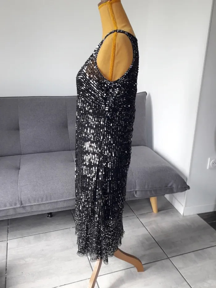 Robe noire à sequins - photo numéro 3