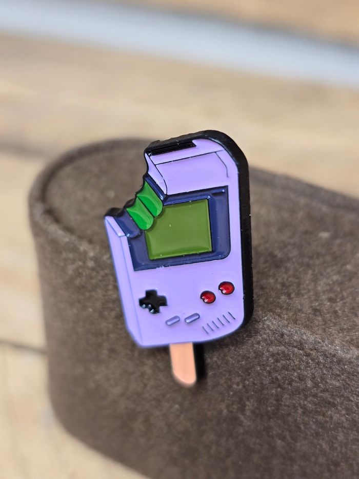 Pin's game boy - photo numéro 3