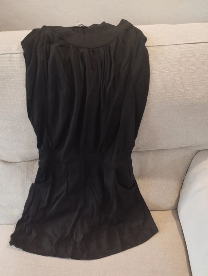Robe noir lycra moulante - photo numéro 3