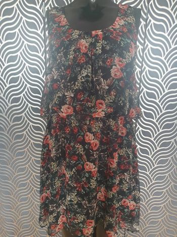 Robe sexy  fleurie Taille 36