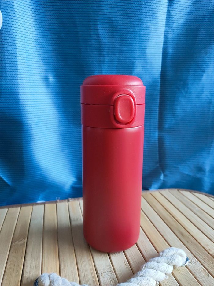 Bouteille d'eau isotherme en acier inoxydable