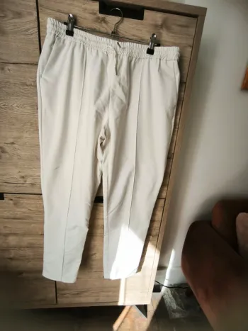 Très beau pantalon blanc