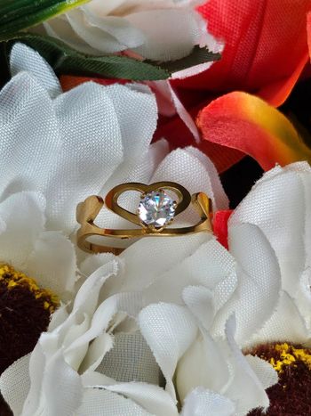 Bague 3 cœurs et pierre topaz transparente