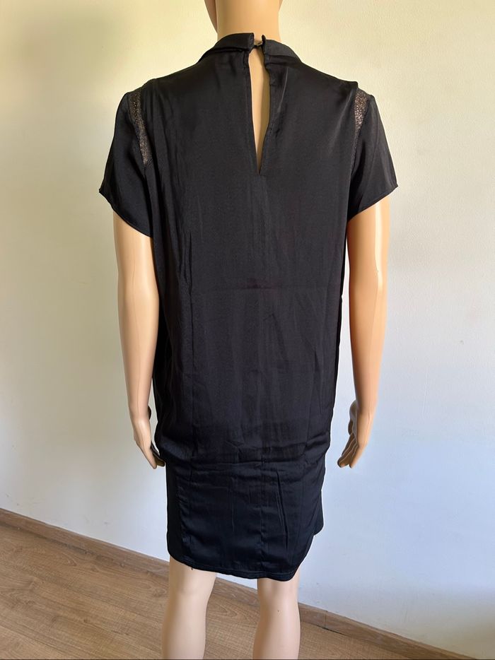Robe noire satinée neuve à manches courtes LPB Woman taille M - photo numéro 5