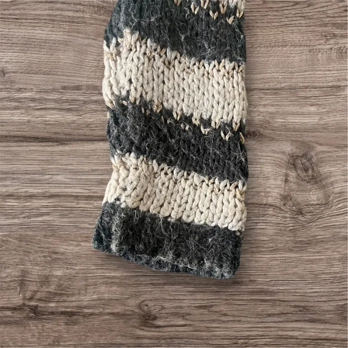 pull en maille rayé gris et blanc avec fils dorées taille unique - photo numéro 4