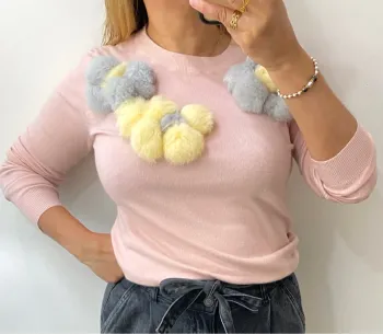 Superbe Pull Fin Avec Pompons Taille Unique