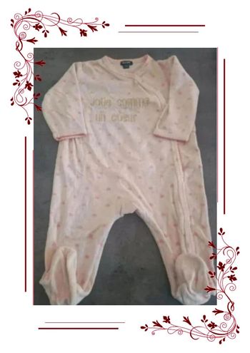 Lot revendeur ou autre pyjama 6 mois