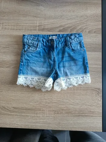 Short en jeans, 4 ans