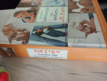 Le petit Larousse des enfants de 0 à 3 ans 