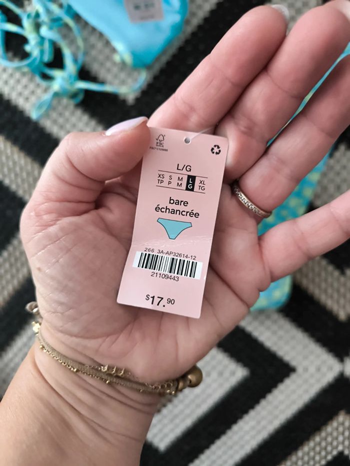 Maillot de bain bleu fleuri Taille L 40 Neuf - photo numéro 4