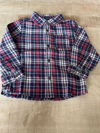 Chemise à carreaux rouge et marine 