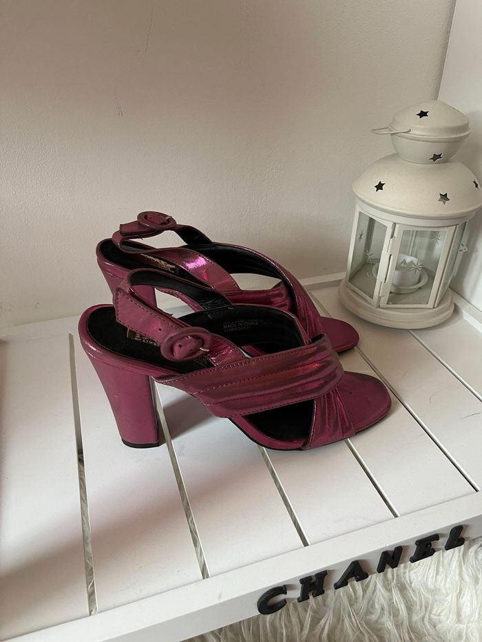 Sandales ouvertes talons violet foncé brillante T40 Atmosphère BE 👡