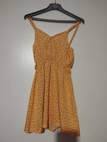 Robe jaune neuf 5 ans