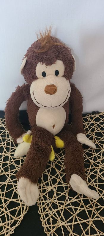 doudou singe longues jambes et banane