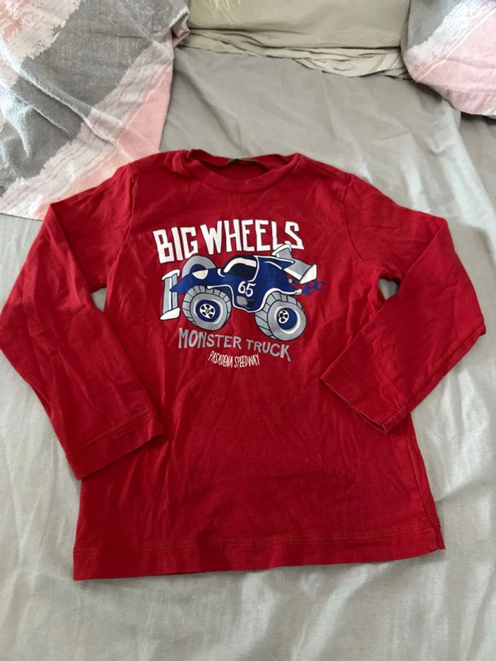 Tee shirt