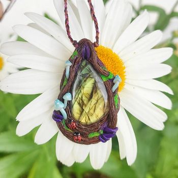 Collier labradorite forêt