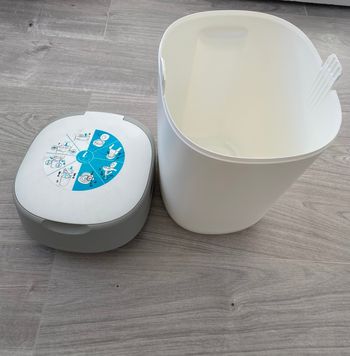 Poubelle à couche