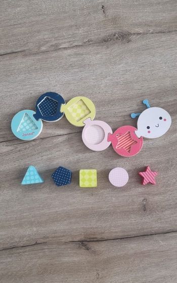 Chenille des formes Janod