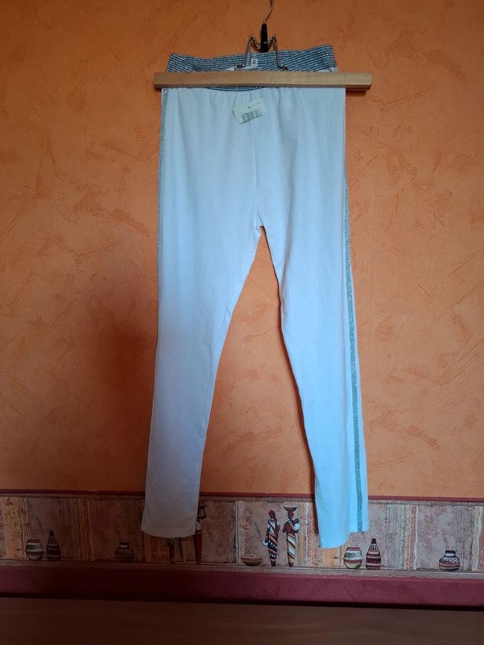 Pantalon legging blanc 10 ou 12 ans