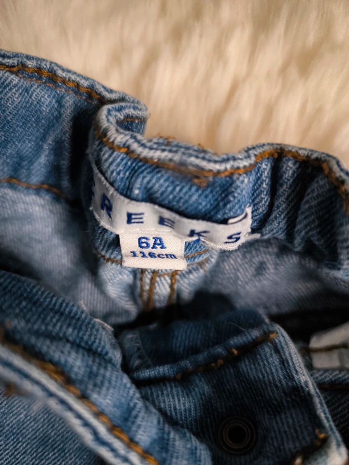 💙 Joli jean Creeks coupe droite en 6 ans 💙 - photo numéro 2