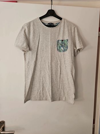 Tee-shirt garçon taille xs/14 ans